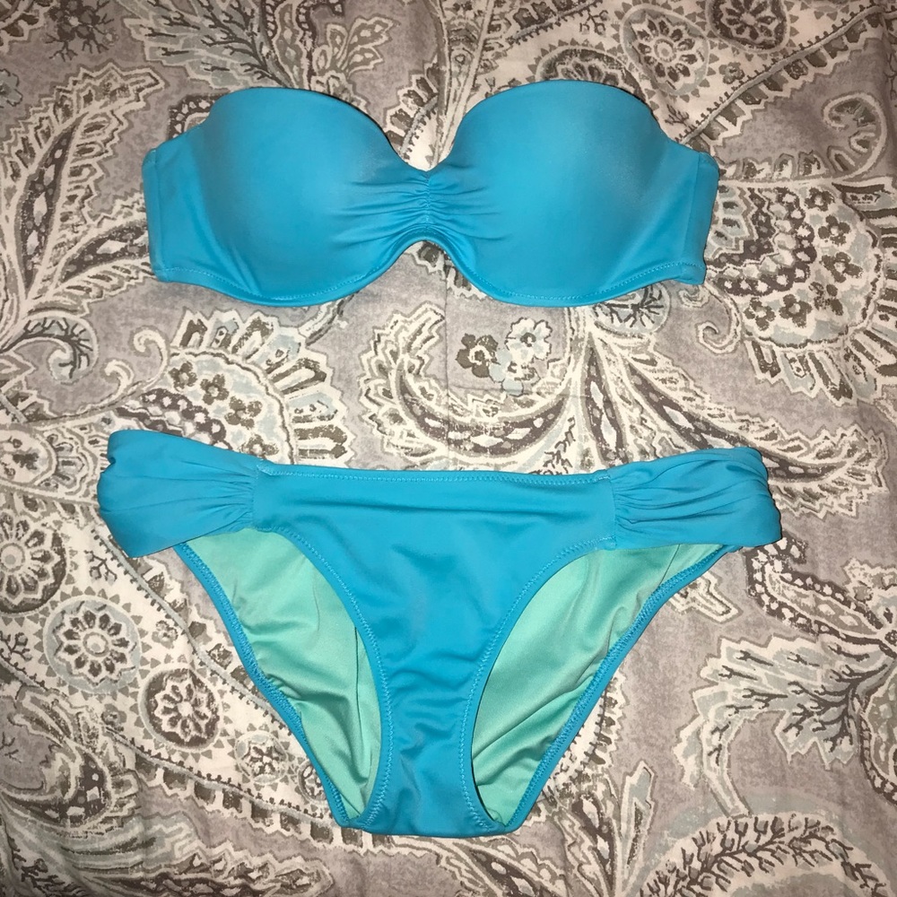 Victoria’s Secret Bikini Set